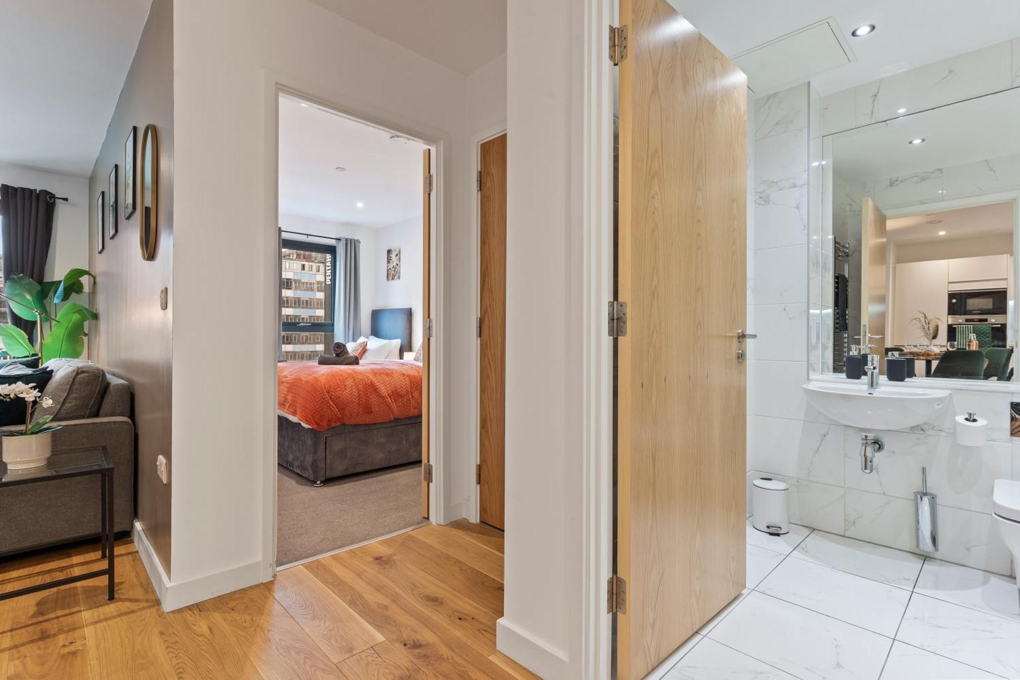 Shanti Suite - 2Bed 2Bath City Centre - Wifi - Netflix- Parking- Modern- Perfect For Family, Contractors, Leisure, Business By Shanti Nights Birmingham Extérieur photo